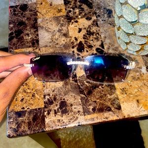 Black diamond cartier glasses